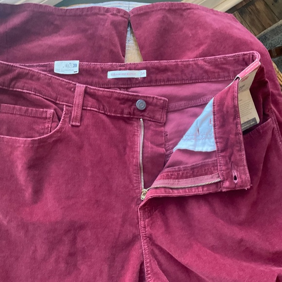 Levi’s 725 HIGH RISE BOOTCUT CORDUROY WOMENS JEANS PANTS NWT - Picture 7 of 13